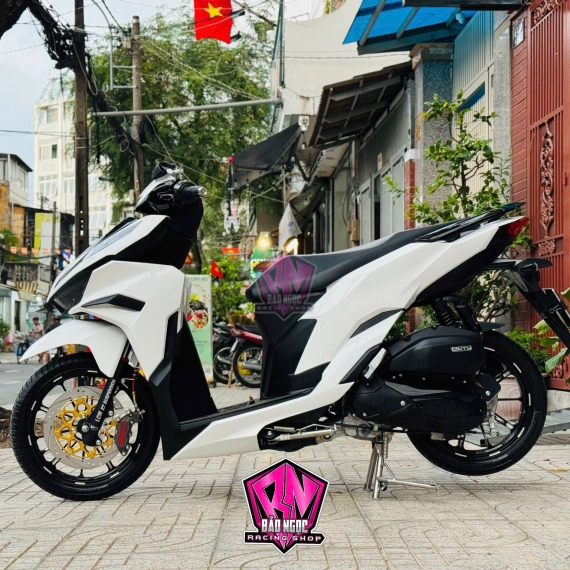 BNR-VAR : LỘT XÁC 